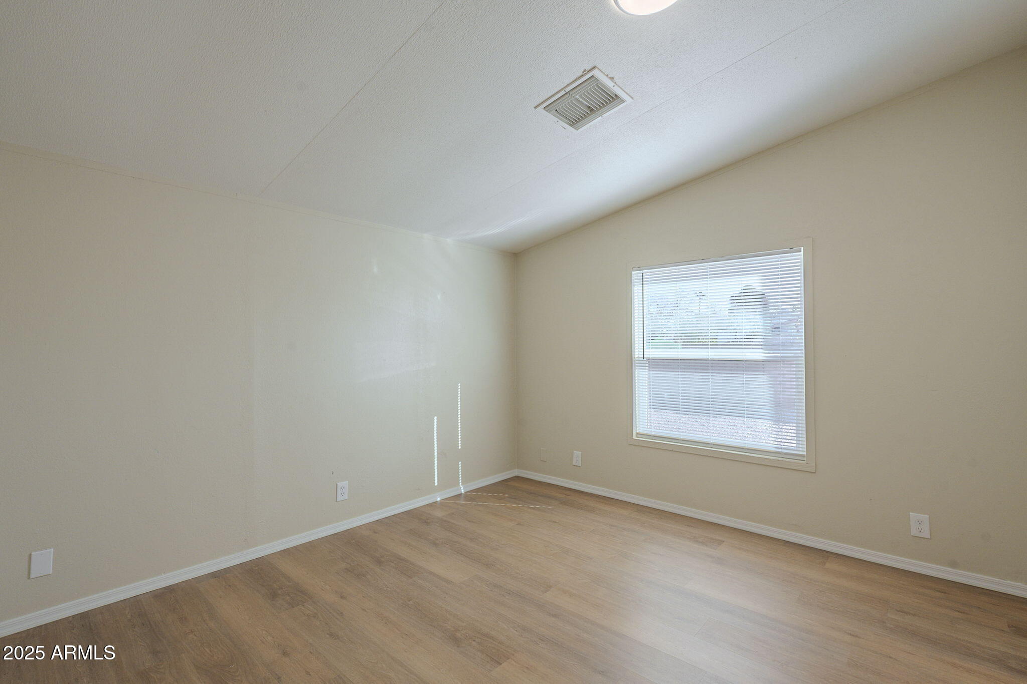 549 E McKellips Road, 44