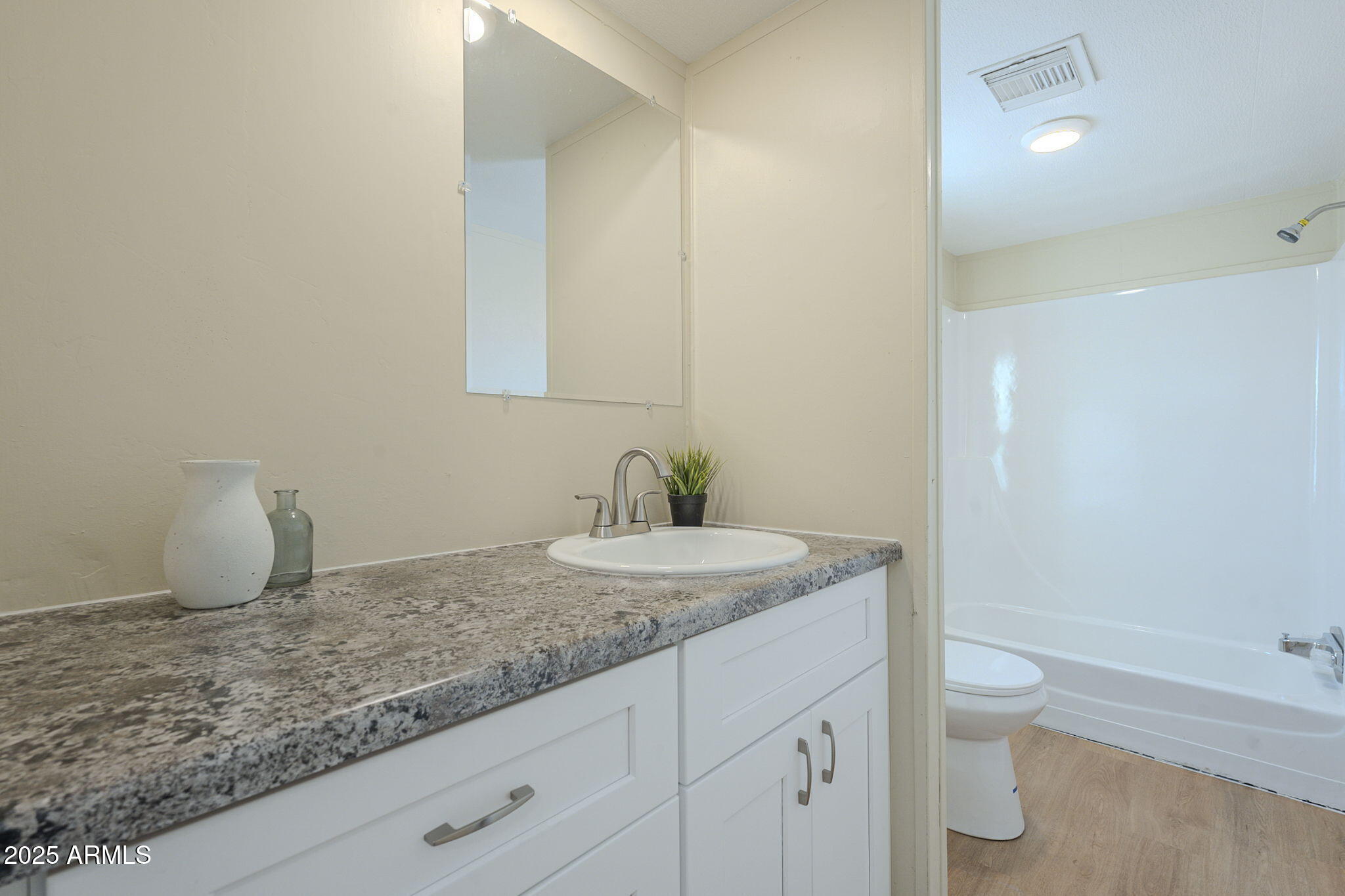 549 E McKellips Road, 44