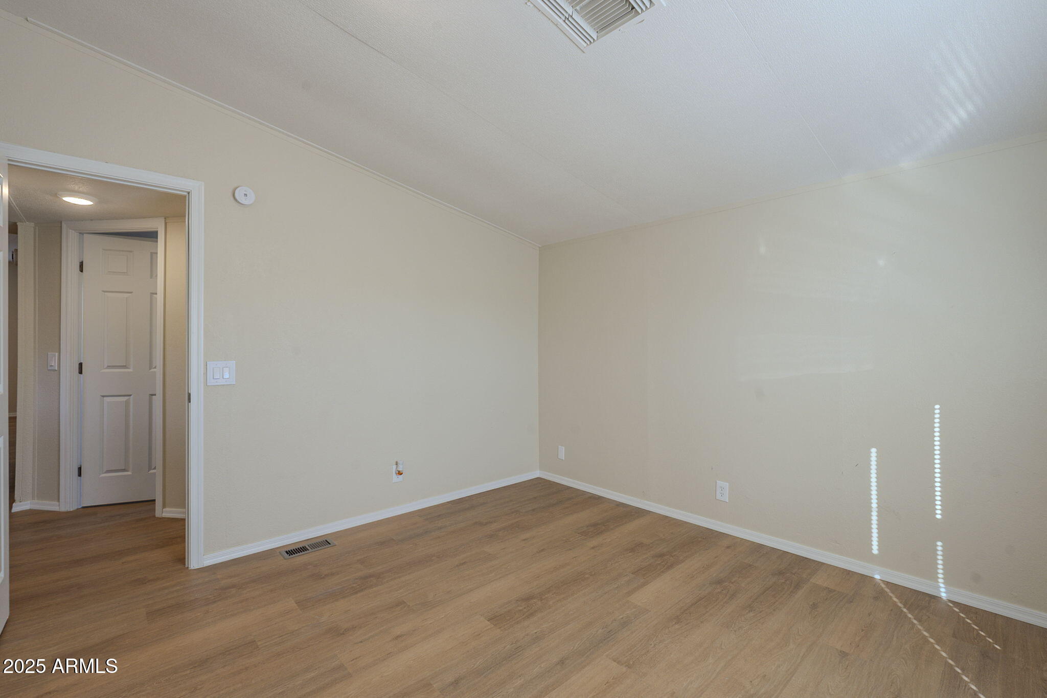 549 E McKellips Road, 44