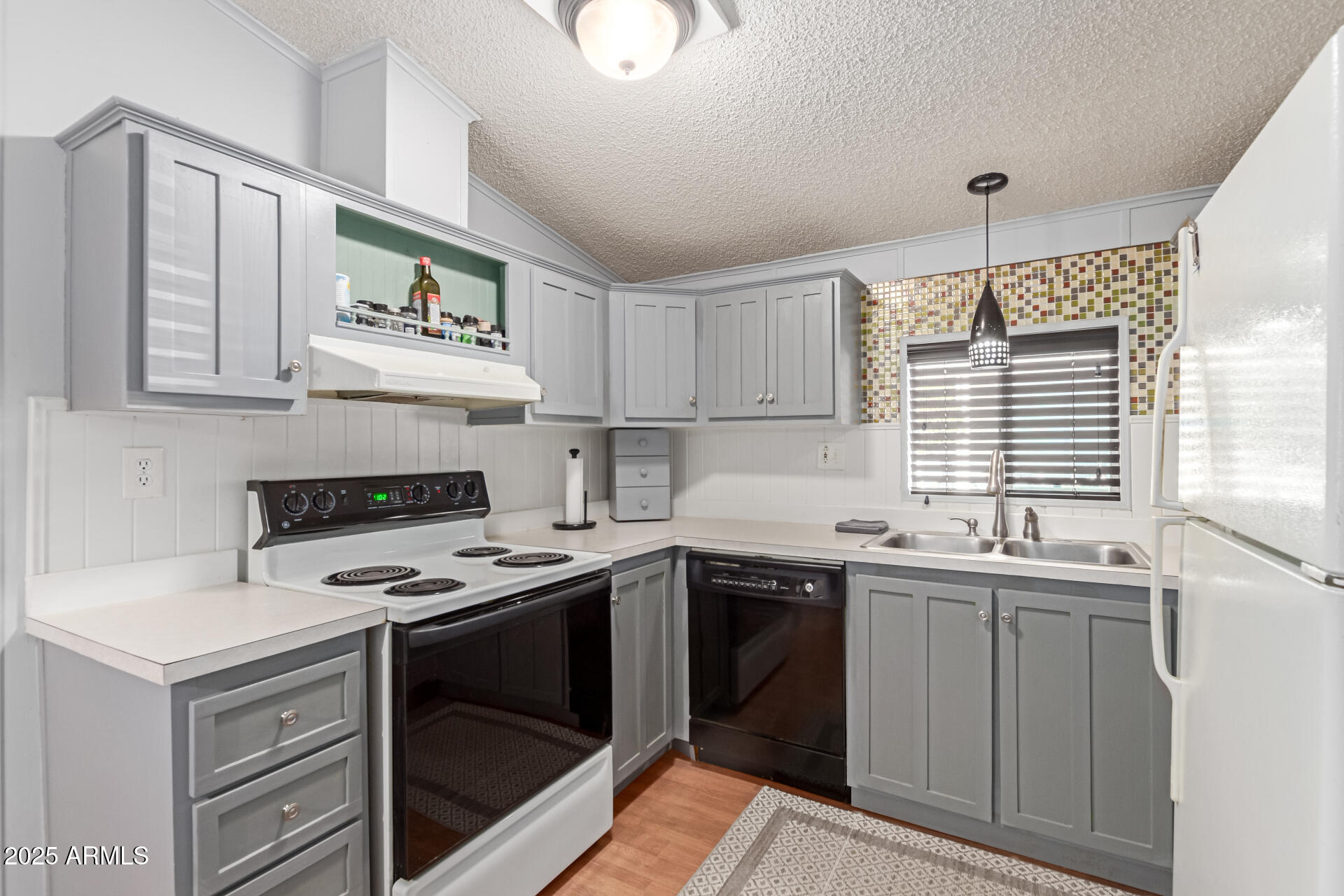 437 E Germann Road, 24