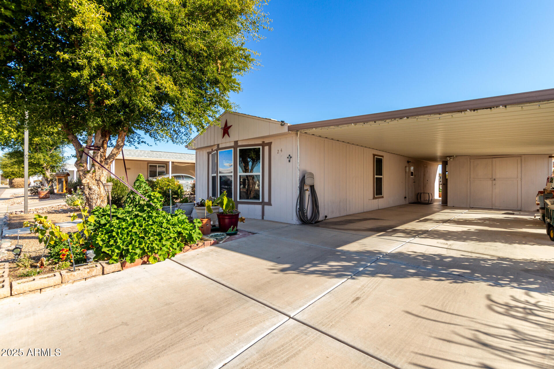 437 E Germann Road, 24