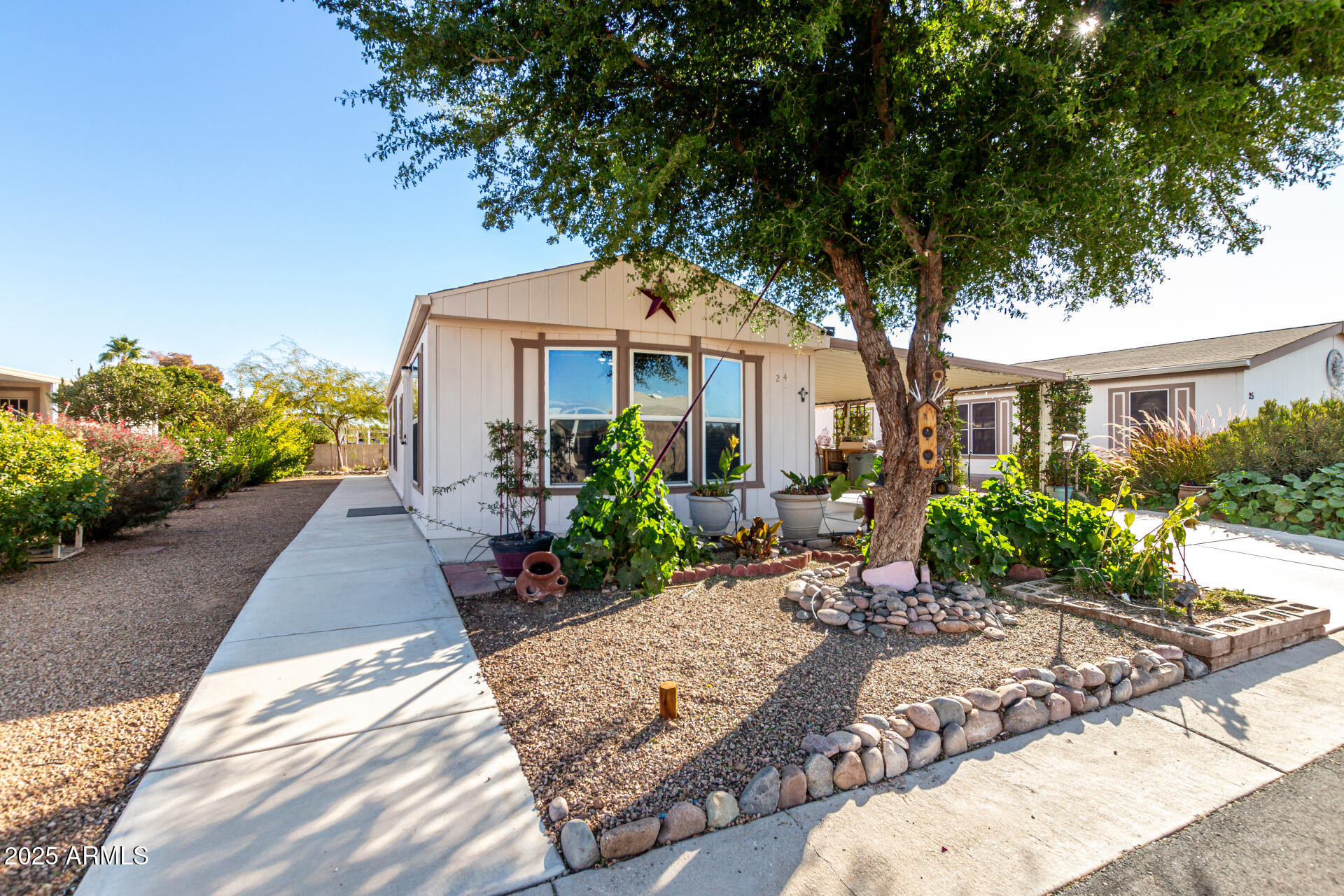 437 E Germann Road, 24