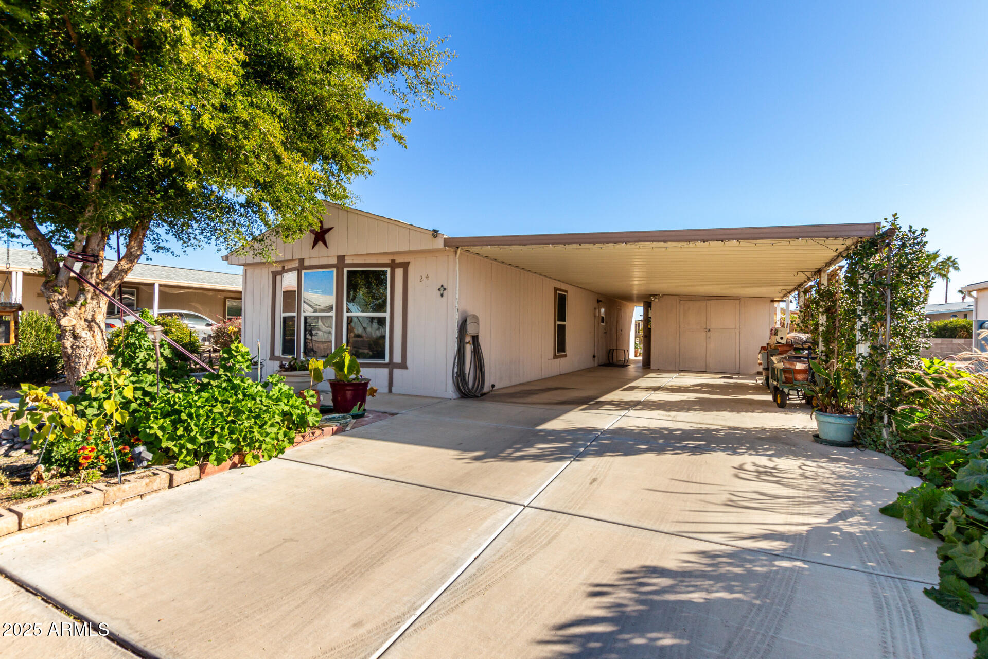 437 E Germann Road, 24