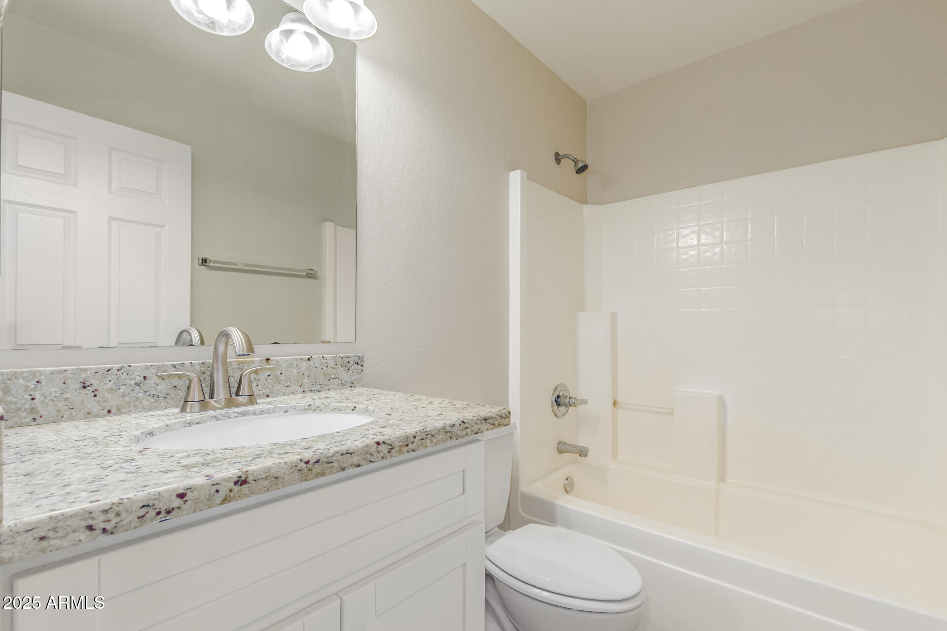 110 W YELLOW BEE Drive