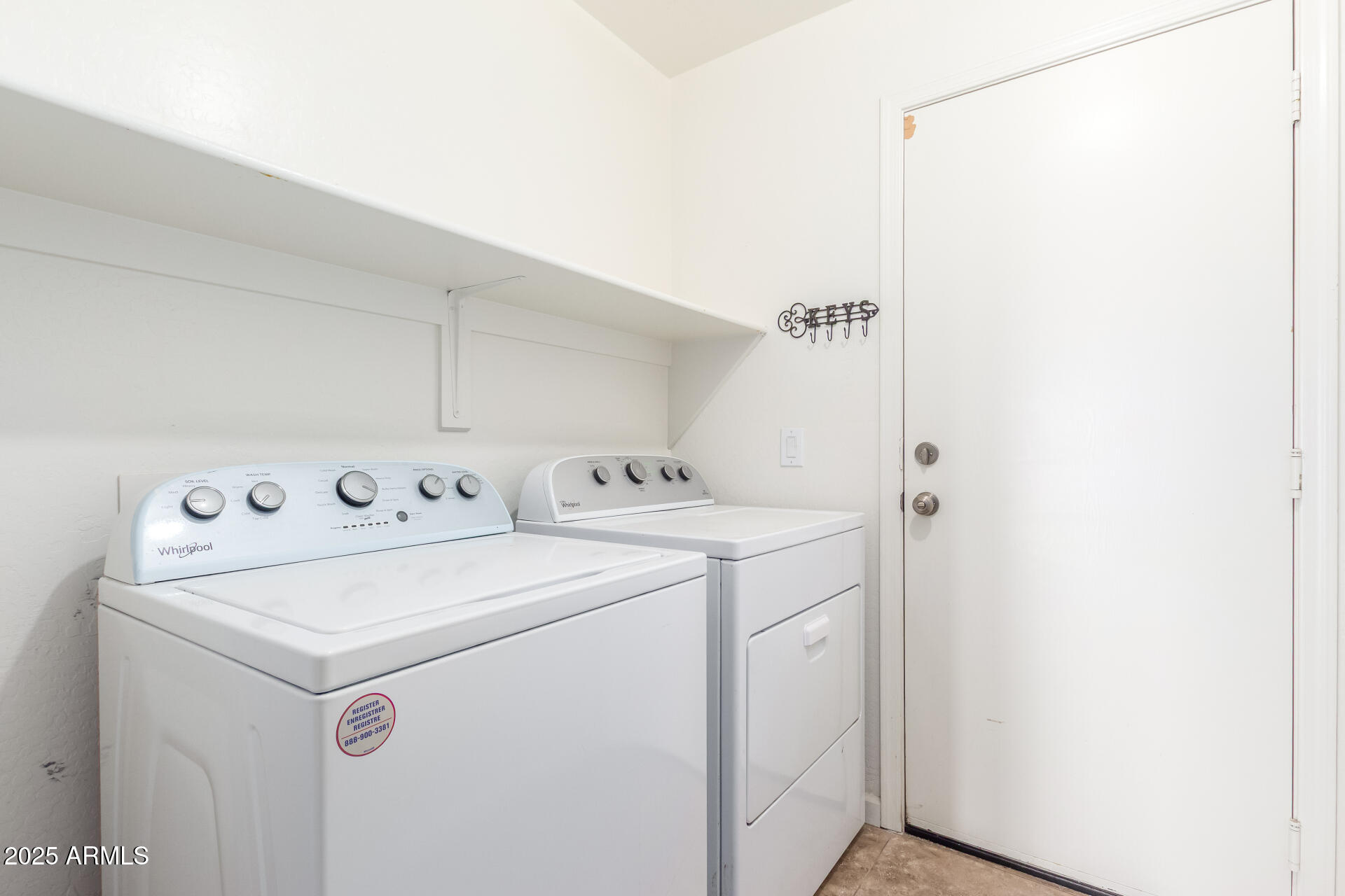 110 W YELLOW BEE Drive