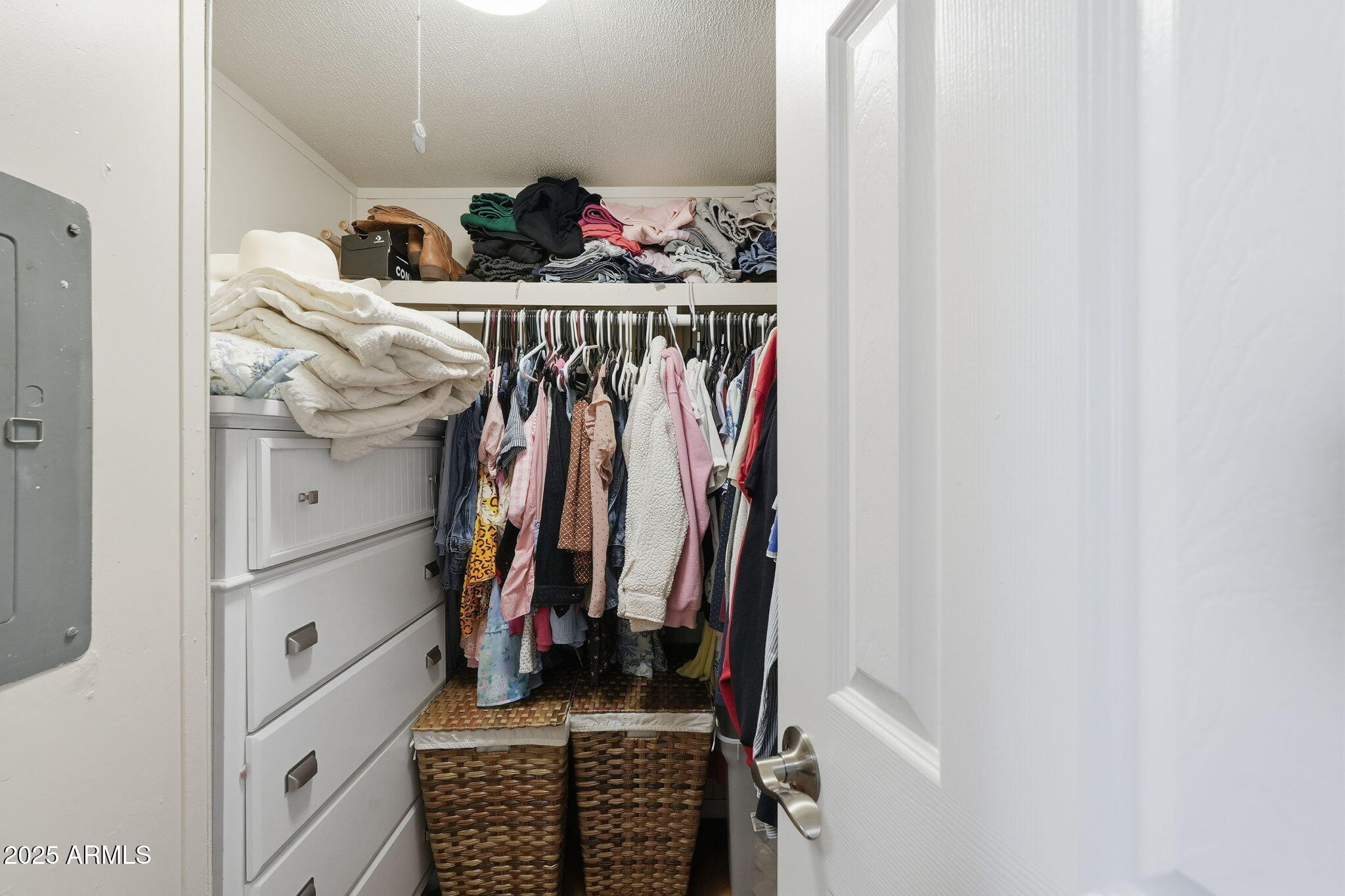 549 E MCKELLIPS Road 44