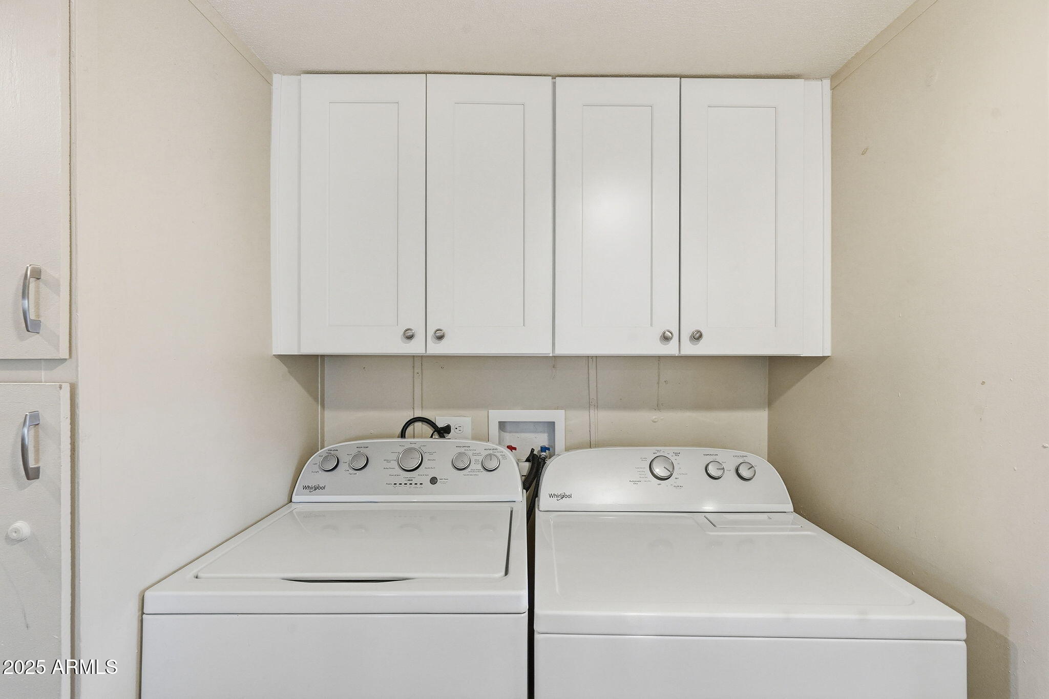 549 E MCKELLIPS Road 44