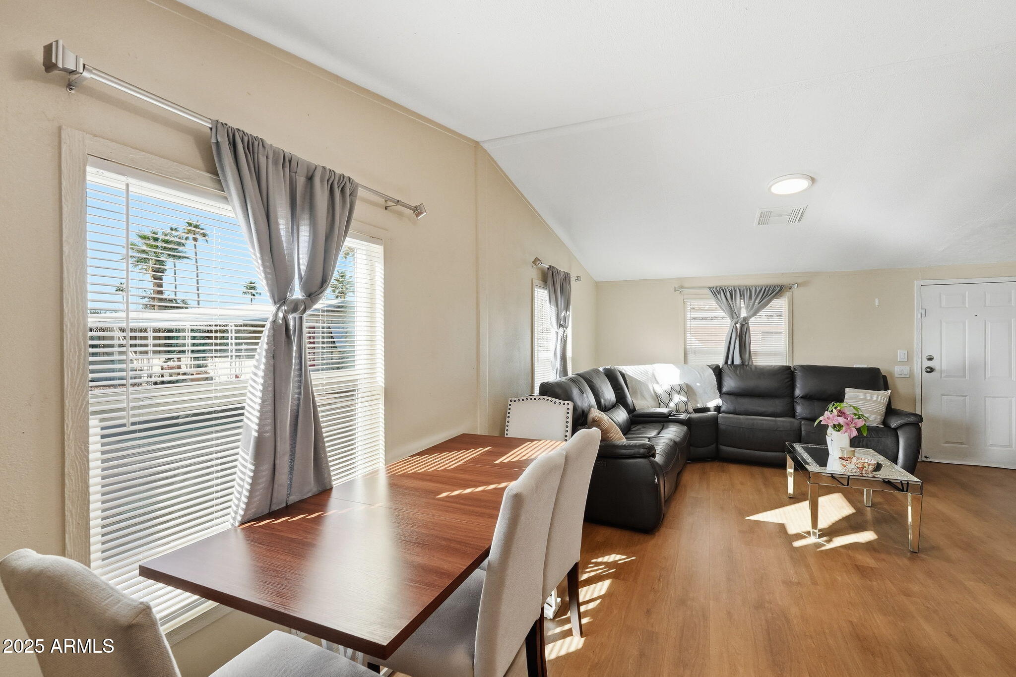 549 E MCKELLIPS Road 44