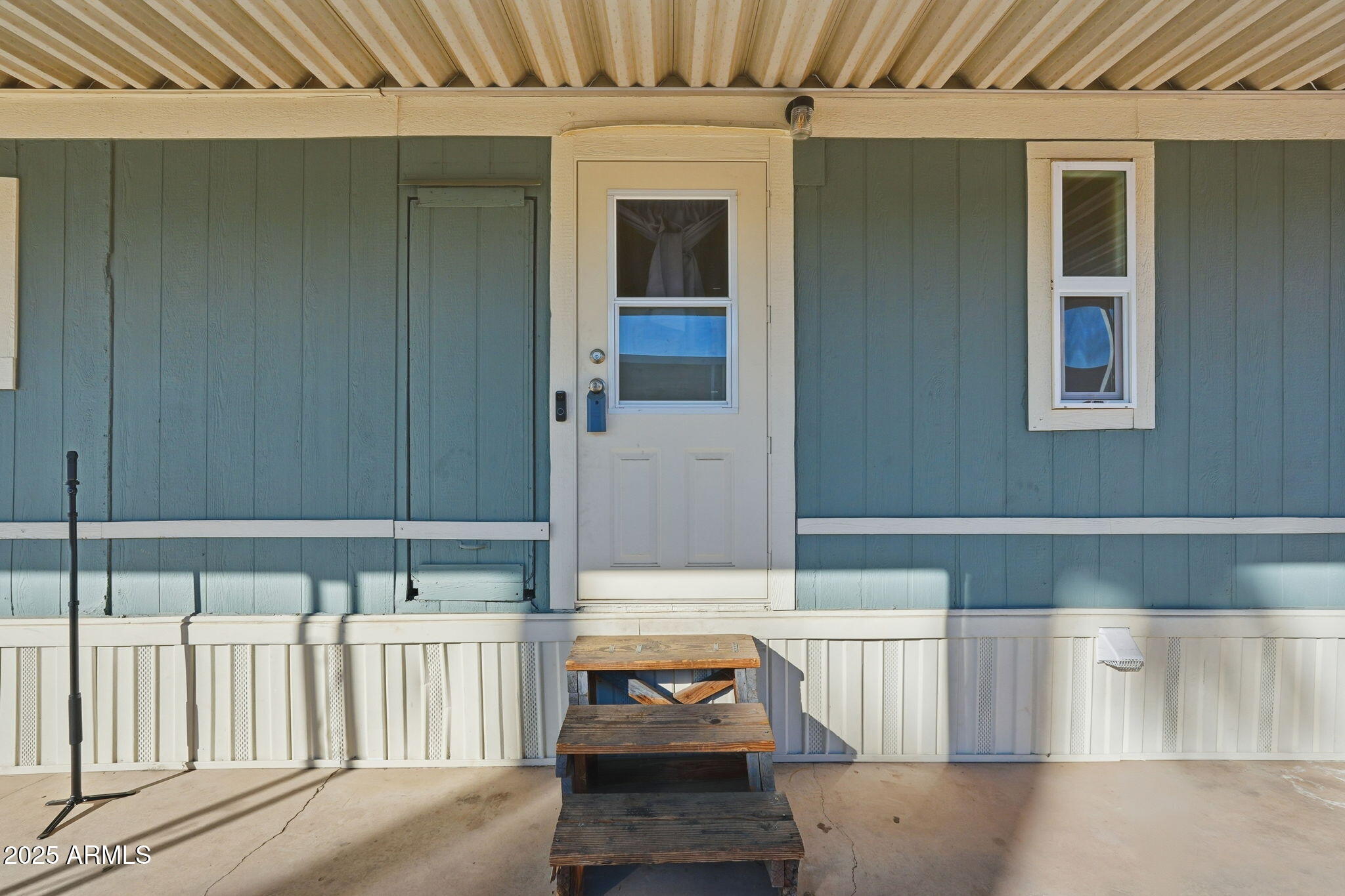 549 E MCKELLIPS Road 44