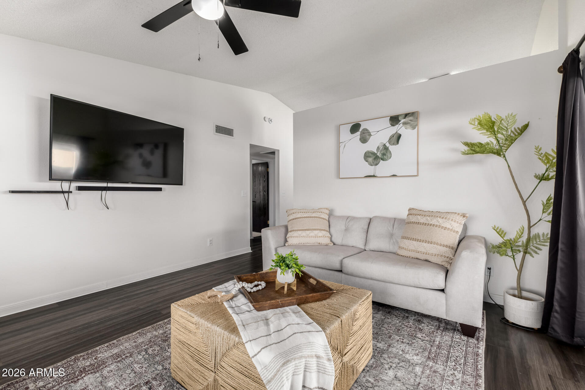 876 S NEBRASKA Street 9