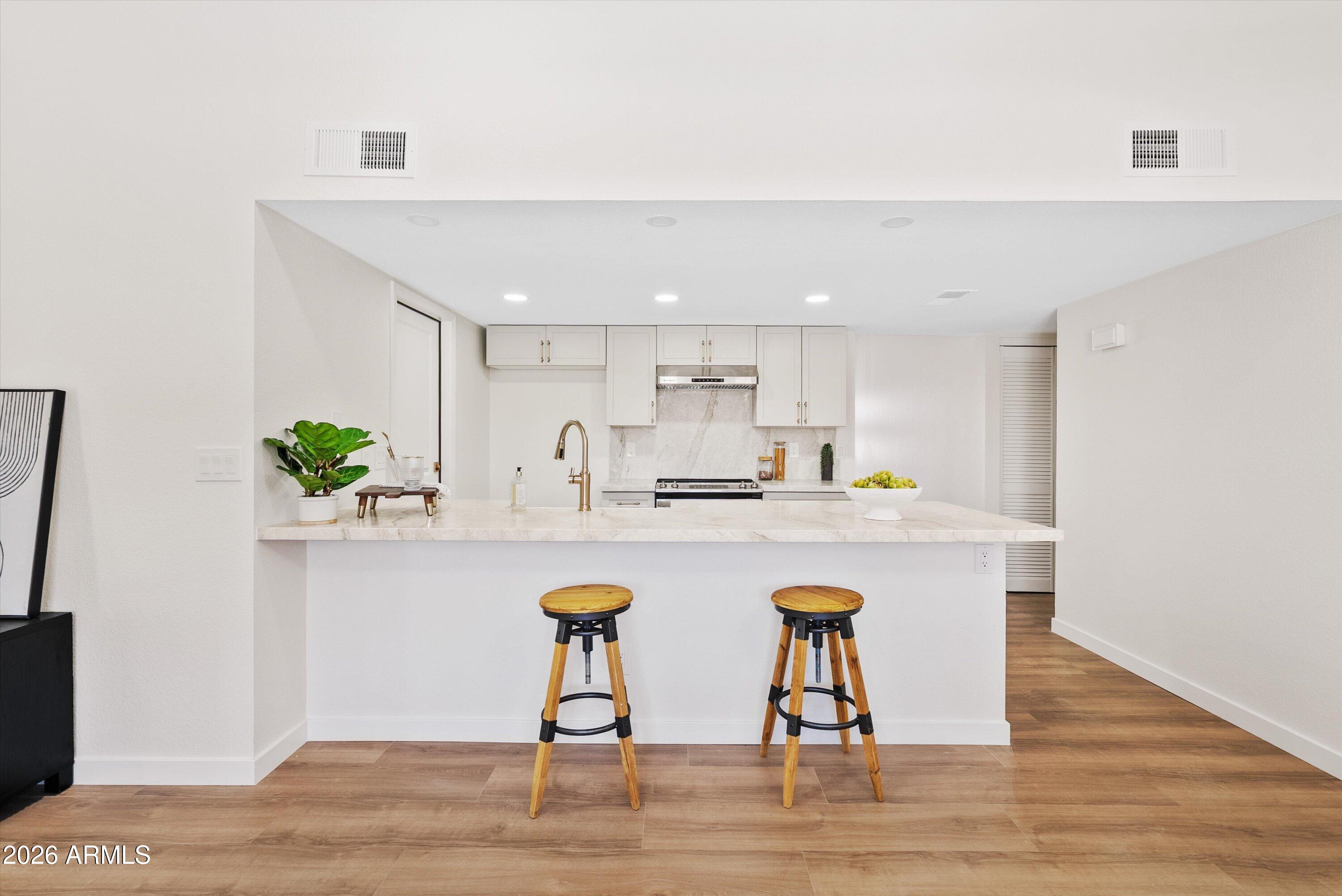 4131 E AHWATUKEE Drive