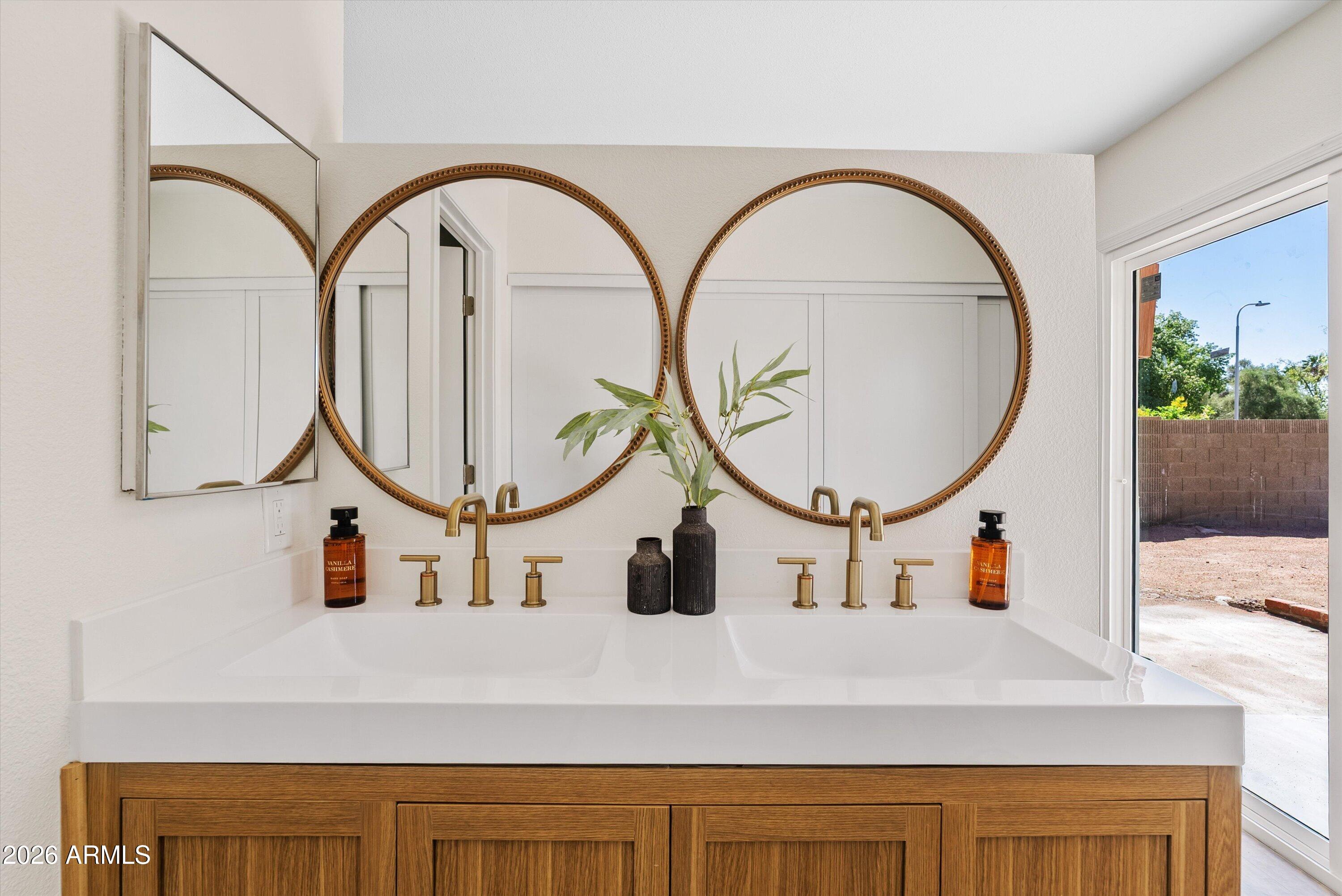 4131 E AHWATUKEE Drive