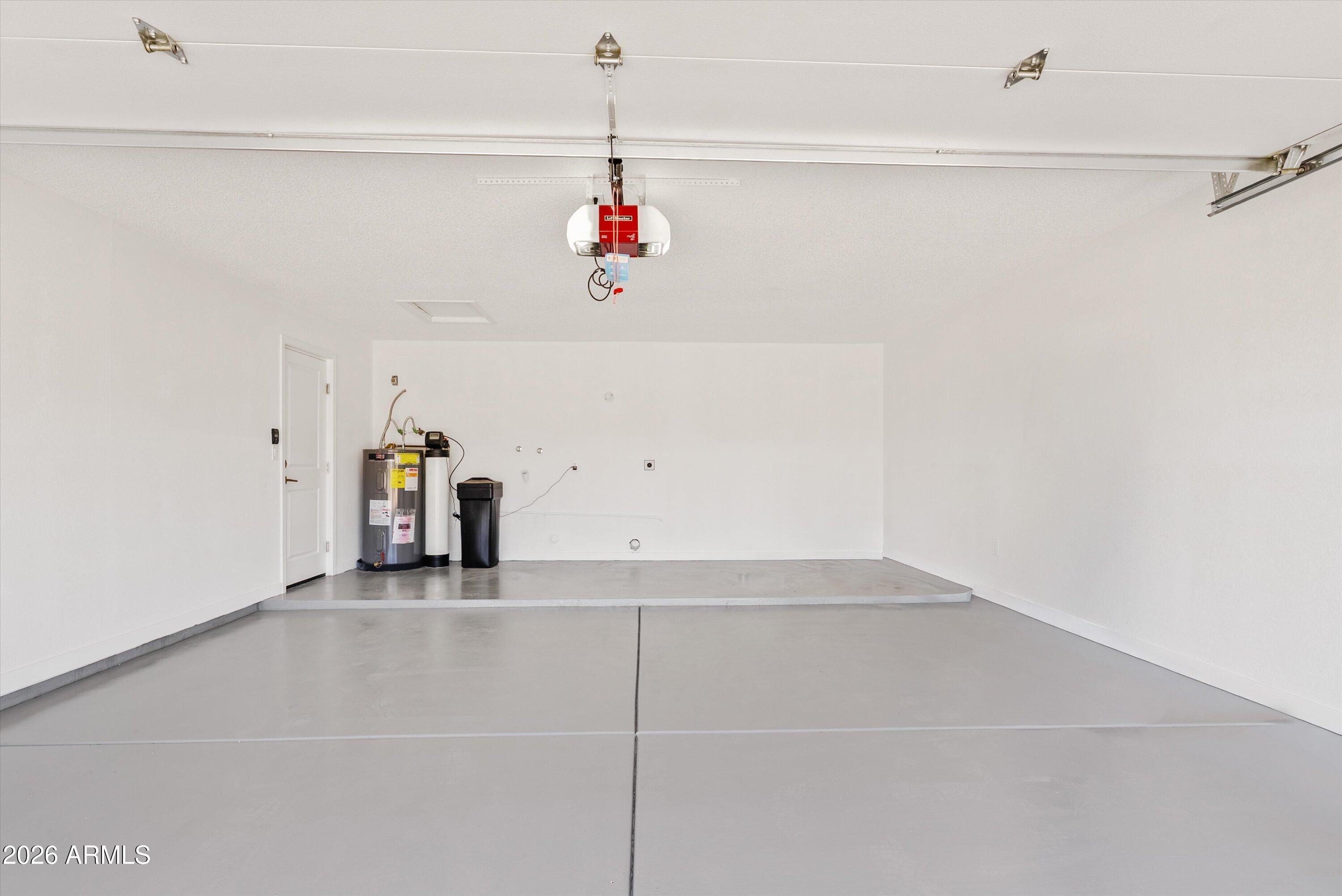 4131 E AHWATUKEE Drive
