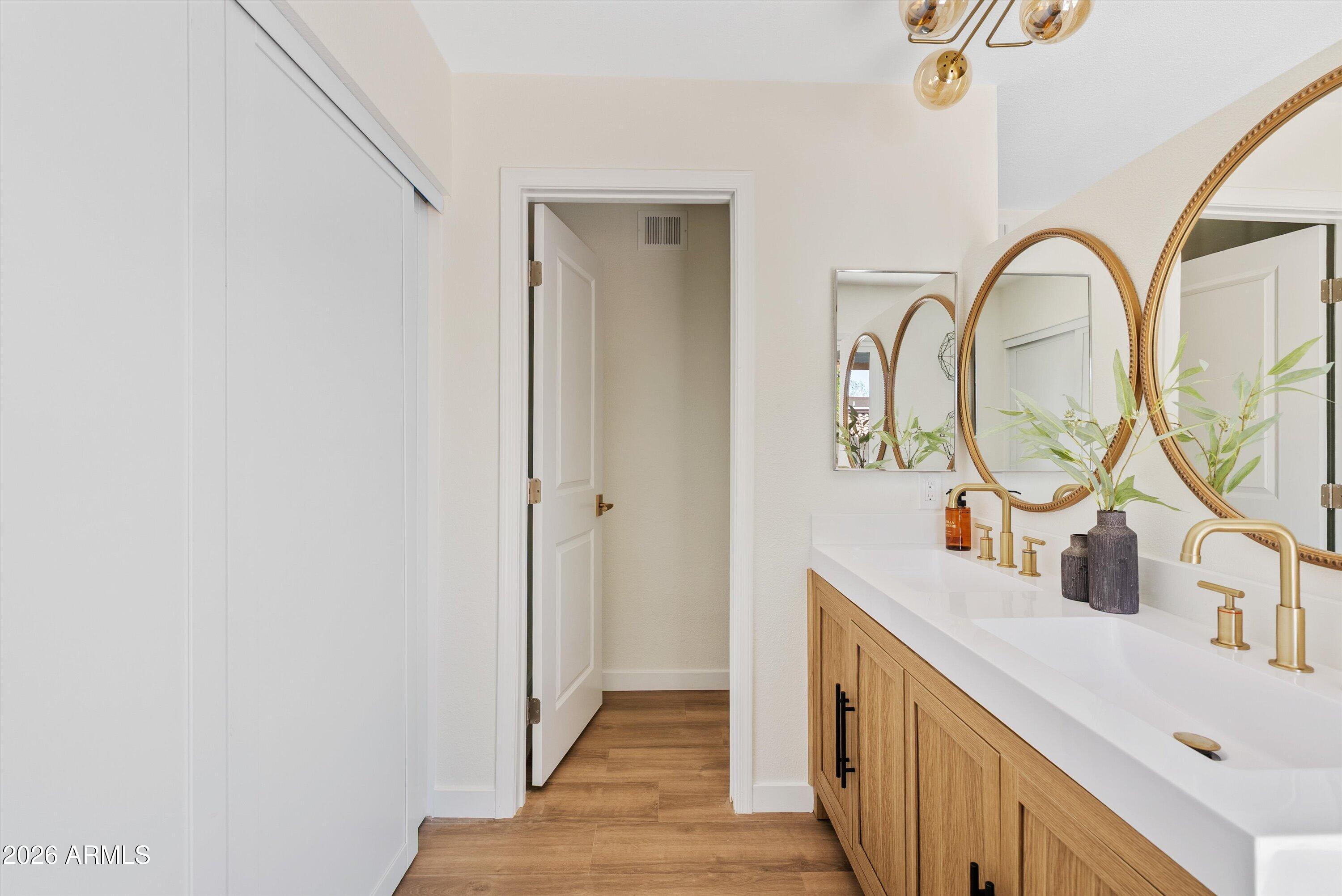 4131 E AHWATUKEE Drive