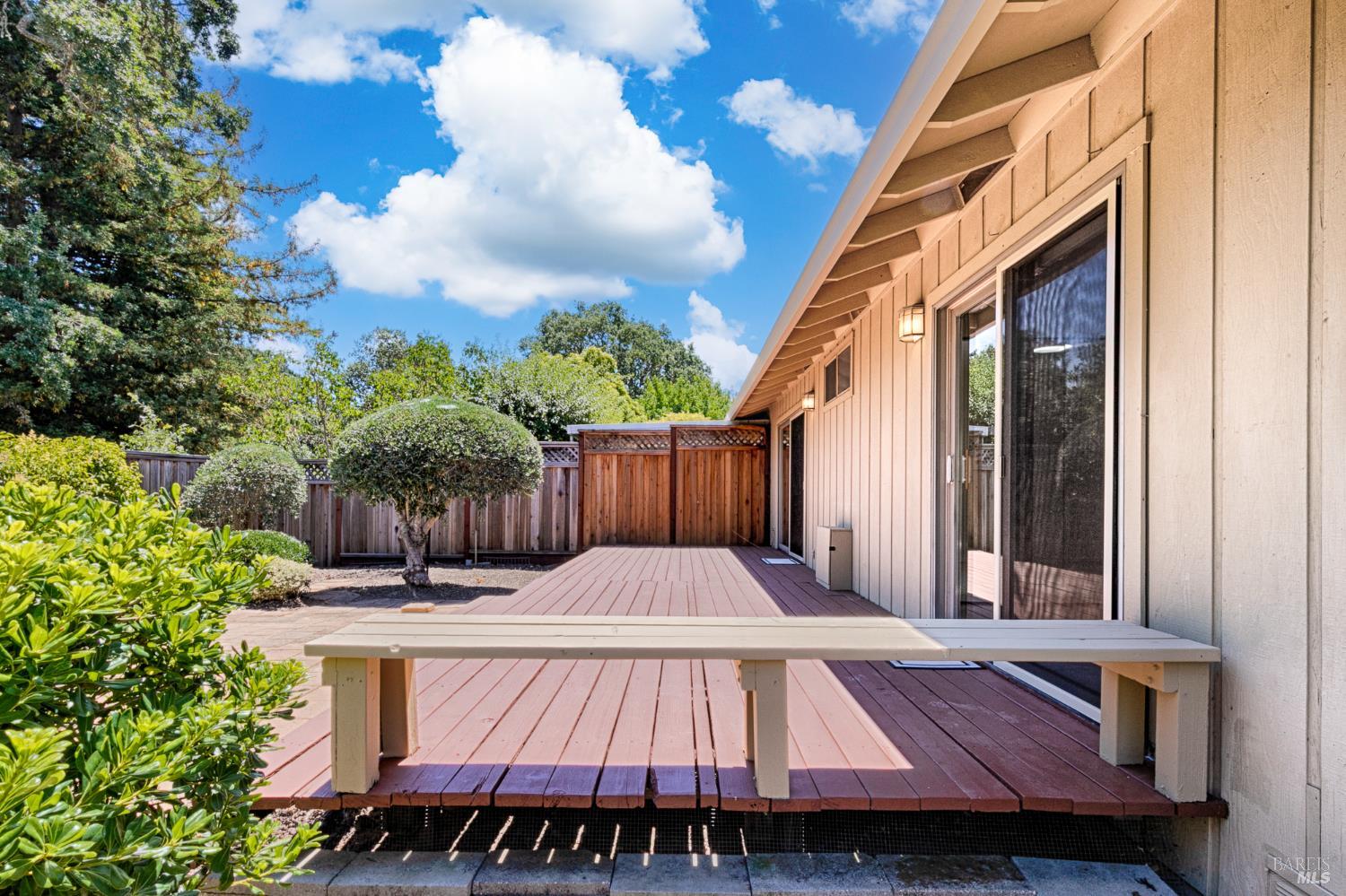 8850 Oak Trail Drive