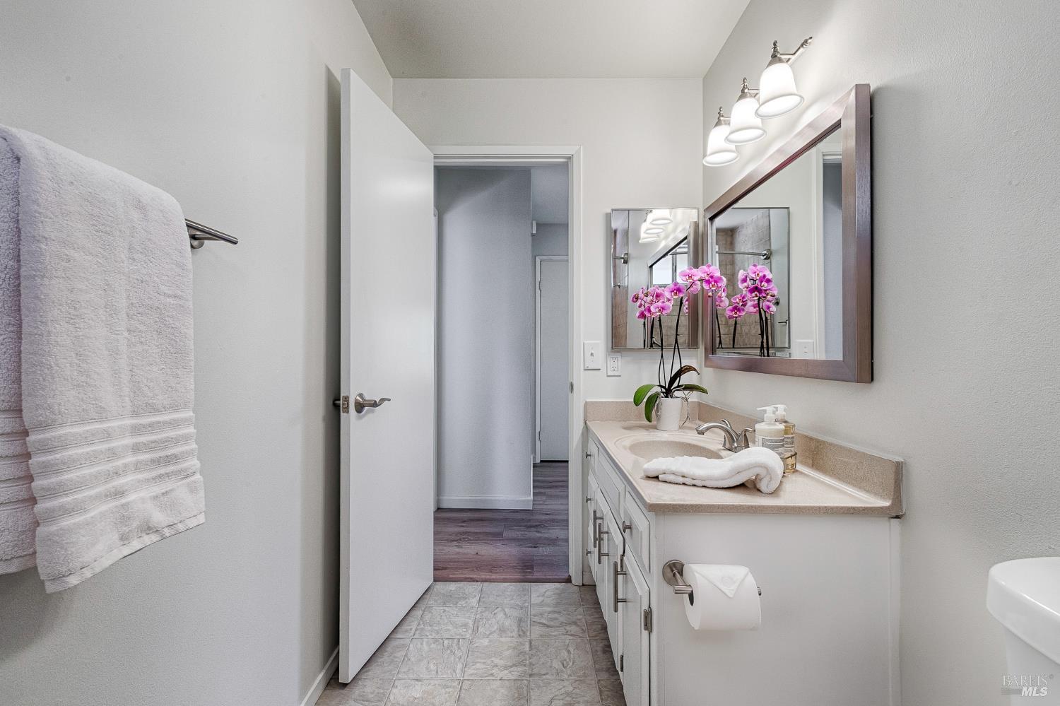 8850 Oak Trail Drive