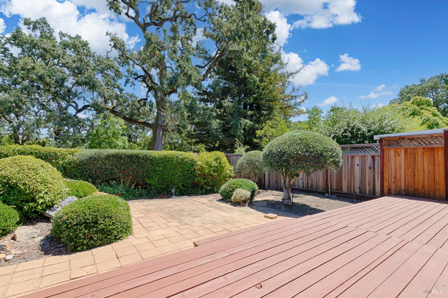 8850 Oak Trail Drive