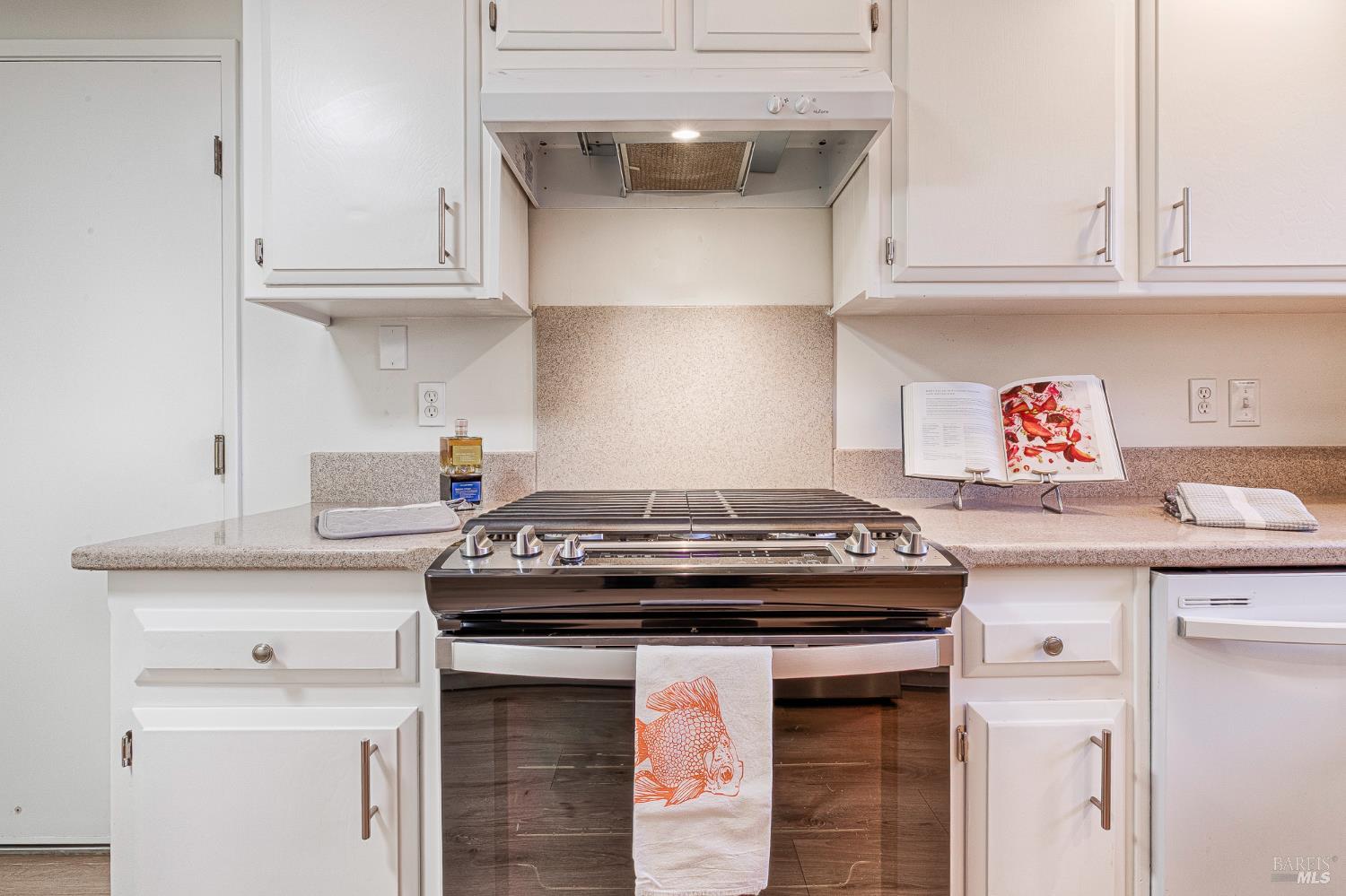 8850 Oak Trail Drive