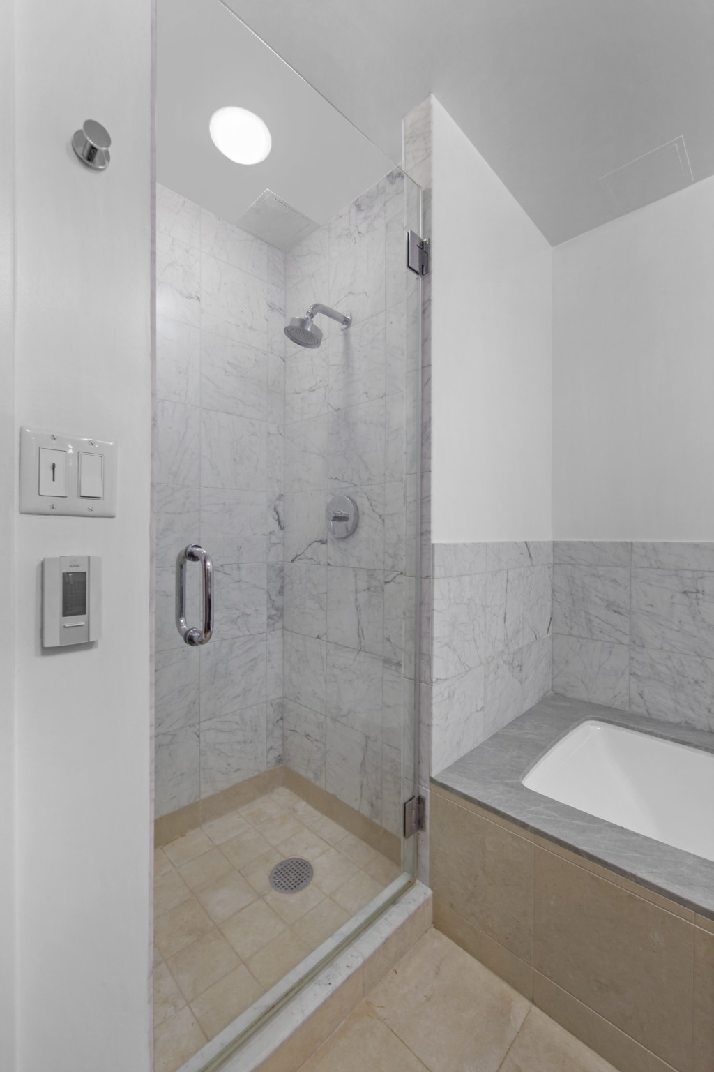 261 W 28th Street 2D