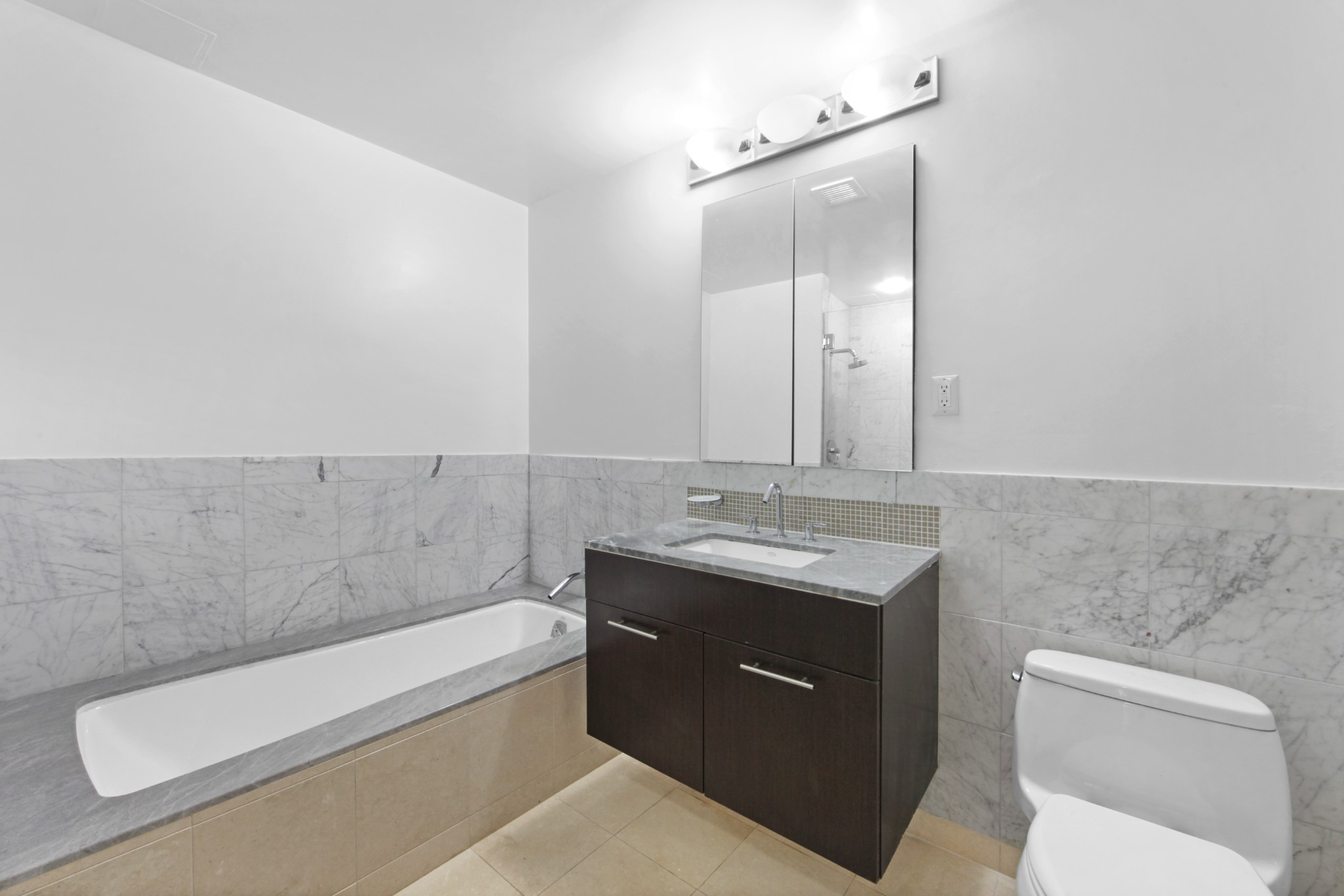 261 W 28th Street 2D