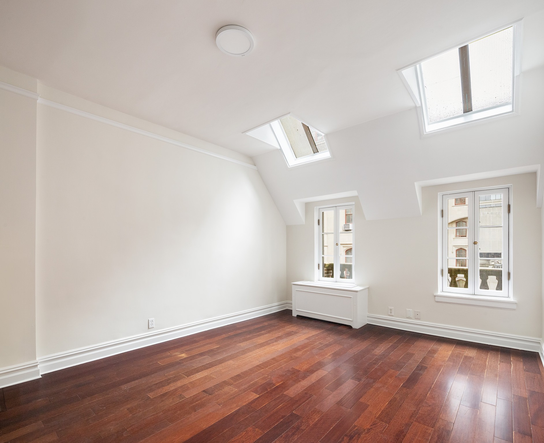 127 E 69th Street Unit 4
