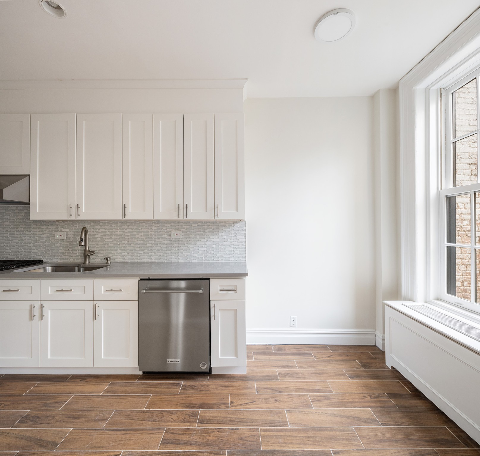 127 E 69th Street Unit 4