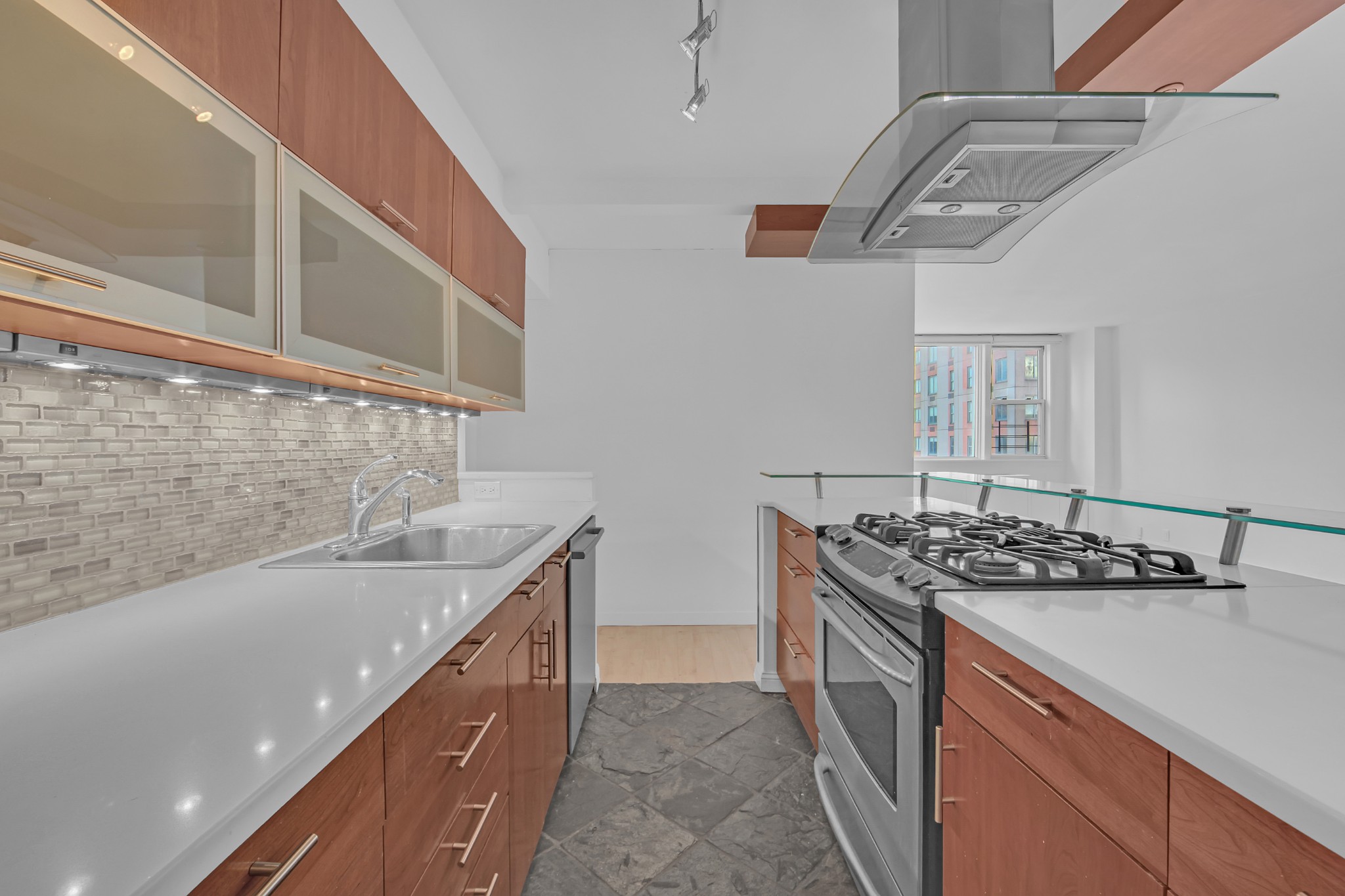 201 E 36th Street 15D