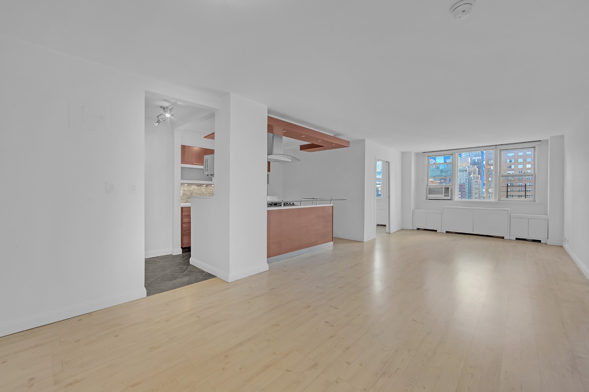 201 E 36th Street 15D