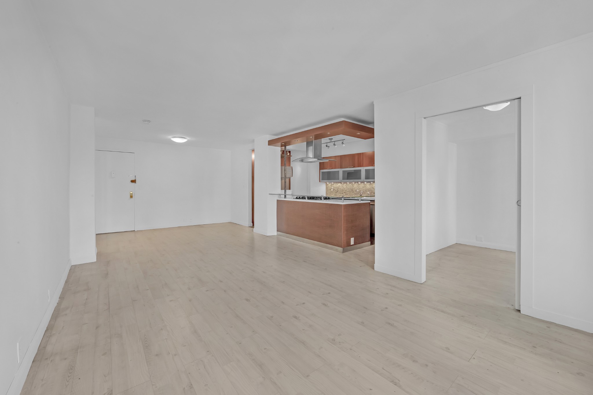 201 E 36th Street 15D