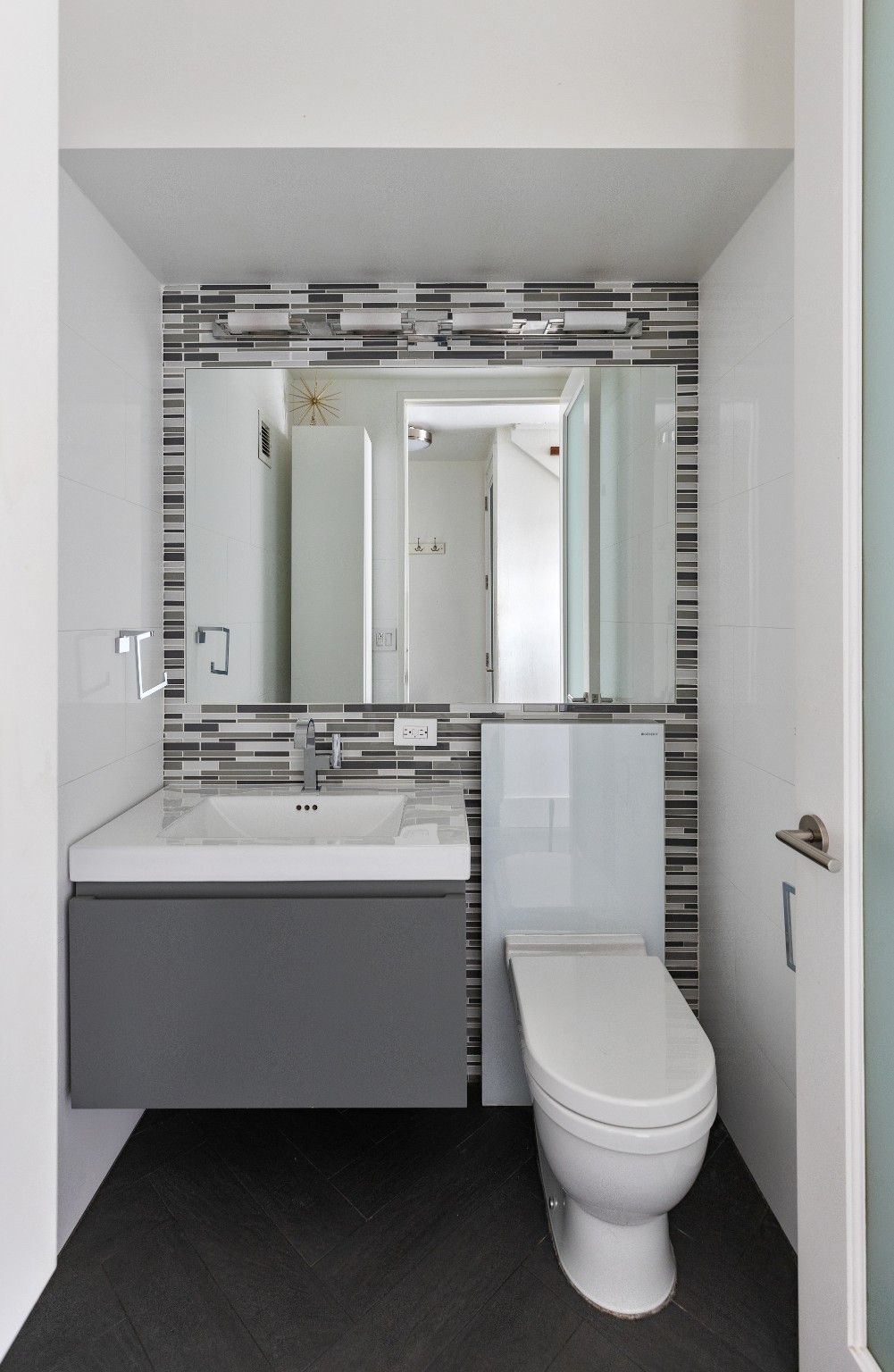 201 W 72nd Street 15N