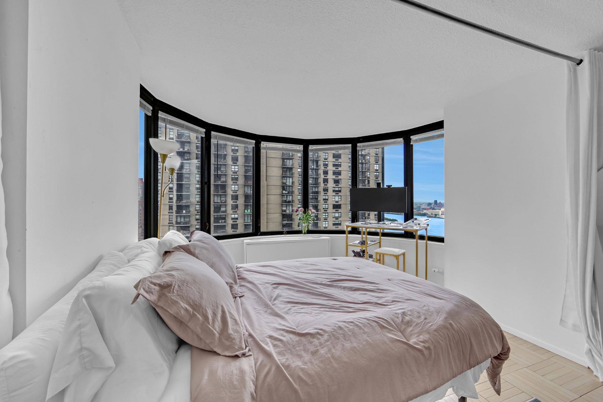330 E 38th Street 31H