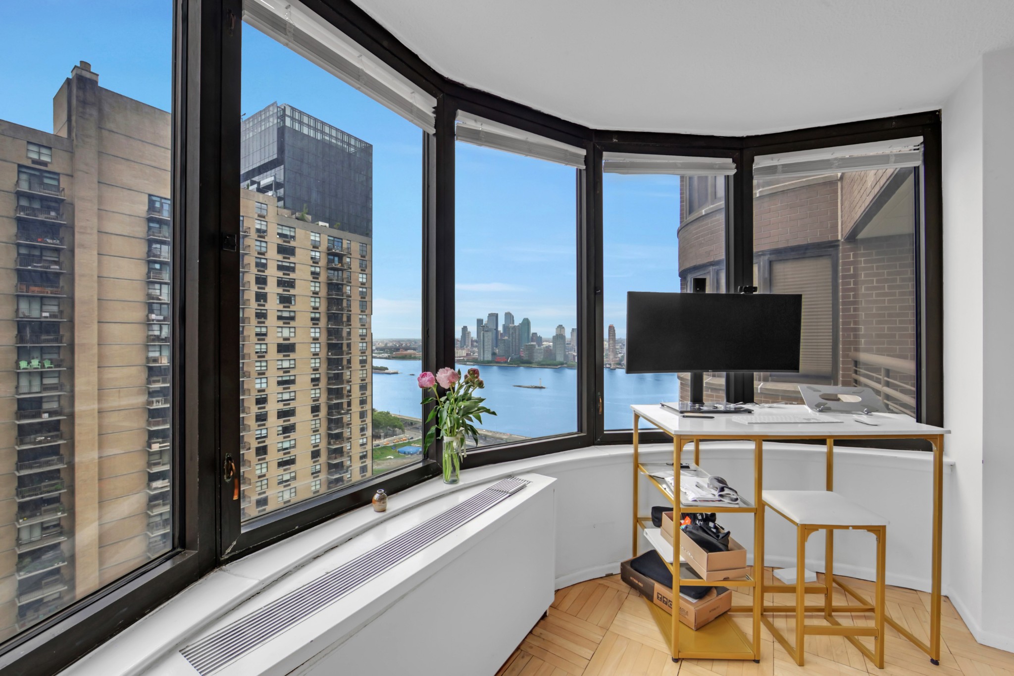 330 E 38th Street 31H