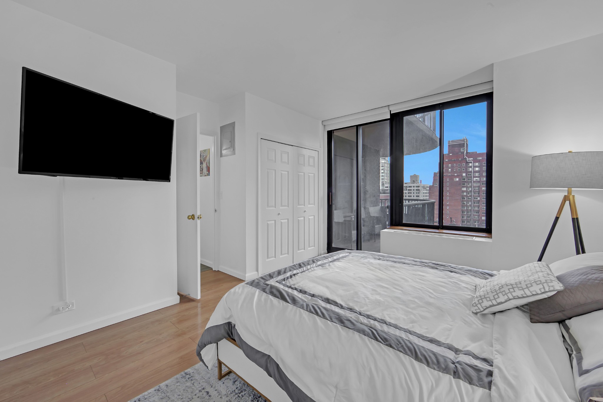 304 E 65th Street 11C