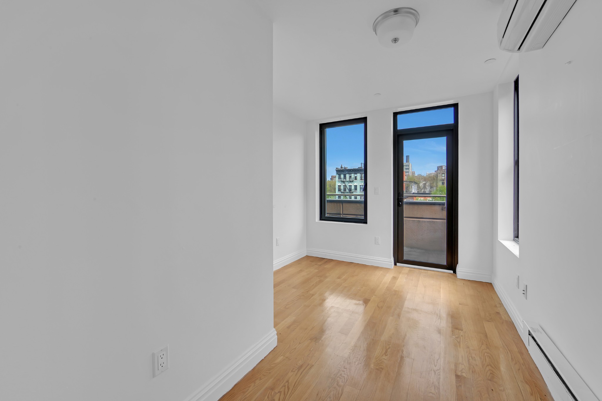 419 E 117th Street PH5