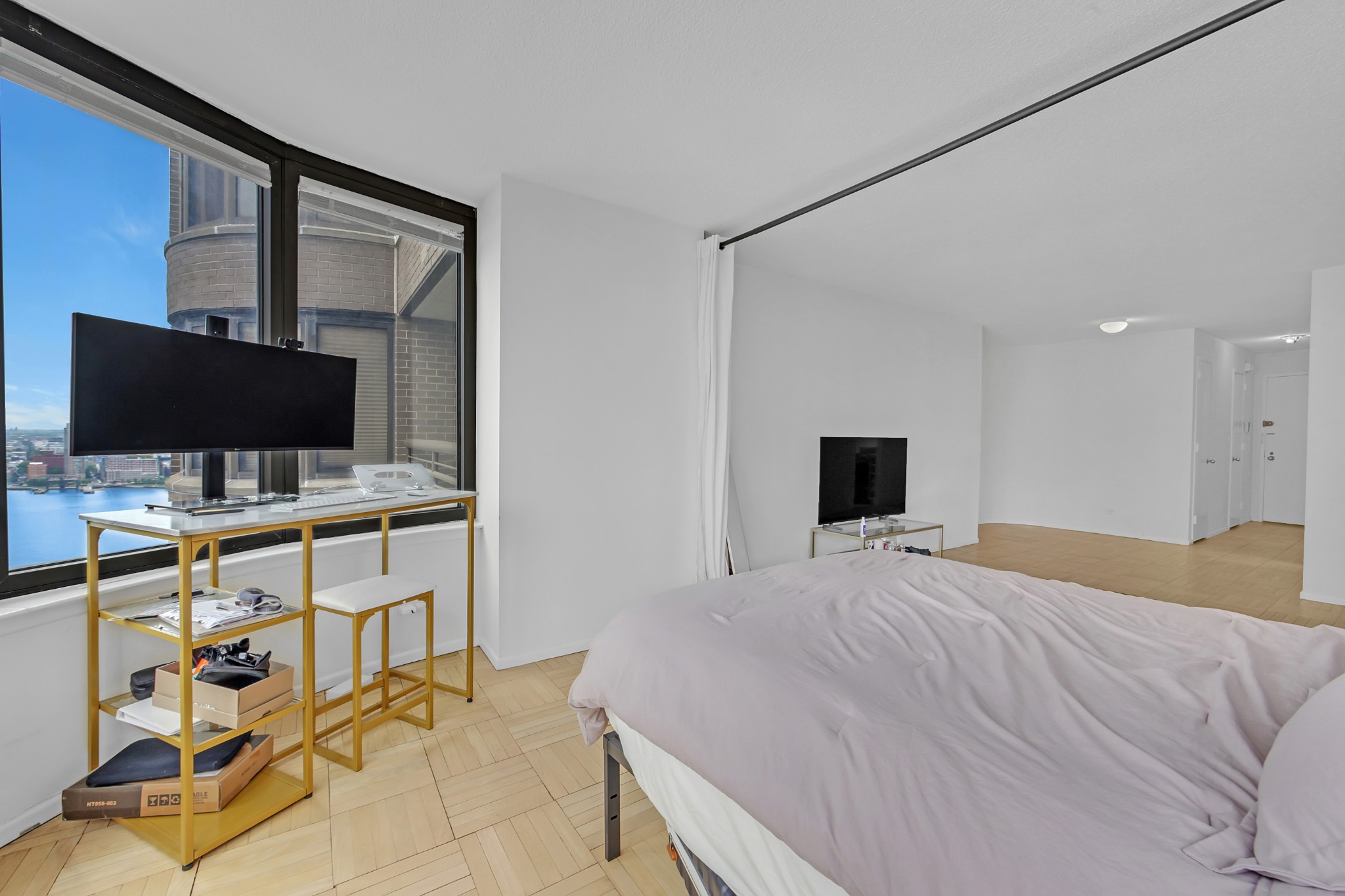 330 E 38th Street 31H1