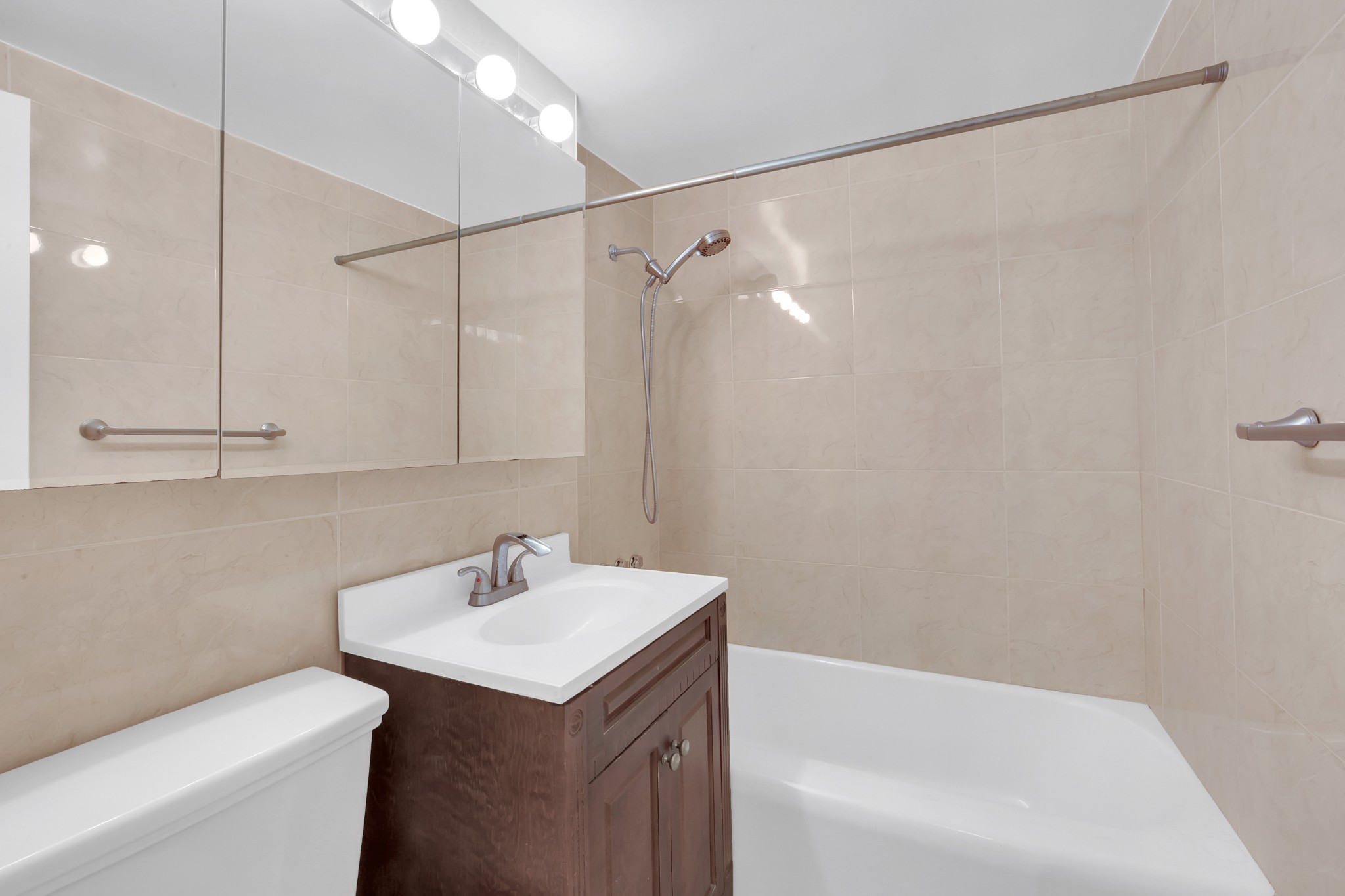 333 E 46th Street 18A