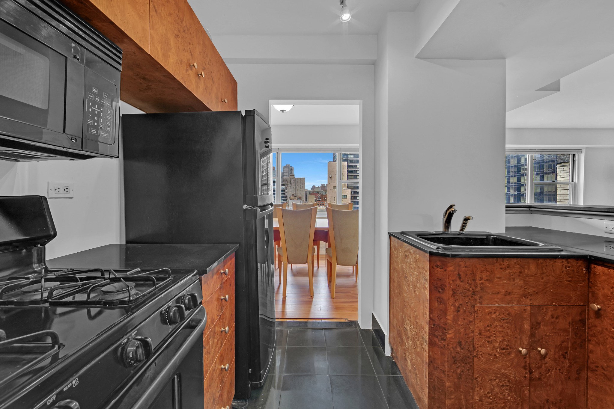 333 E 46th Street 18A