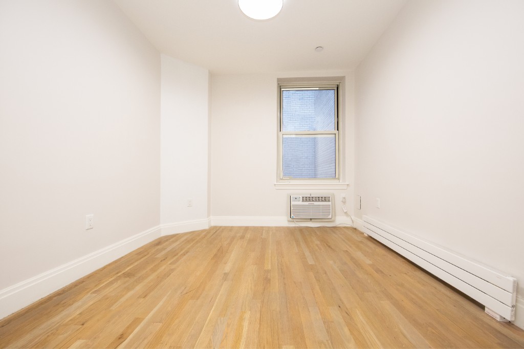 45 Beekman Street 2S