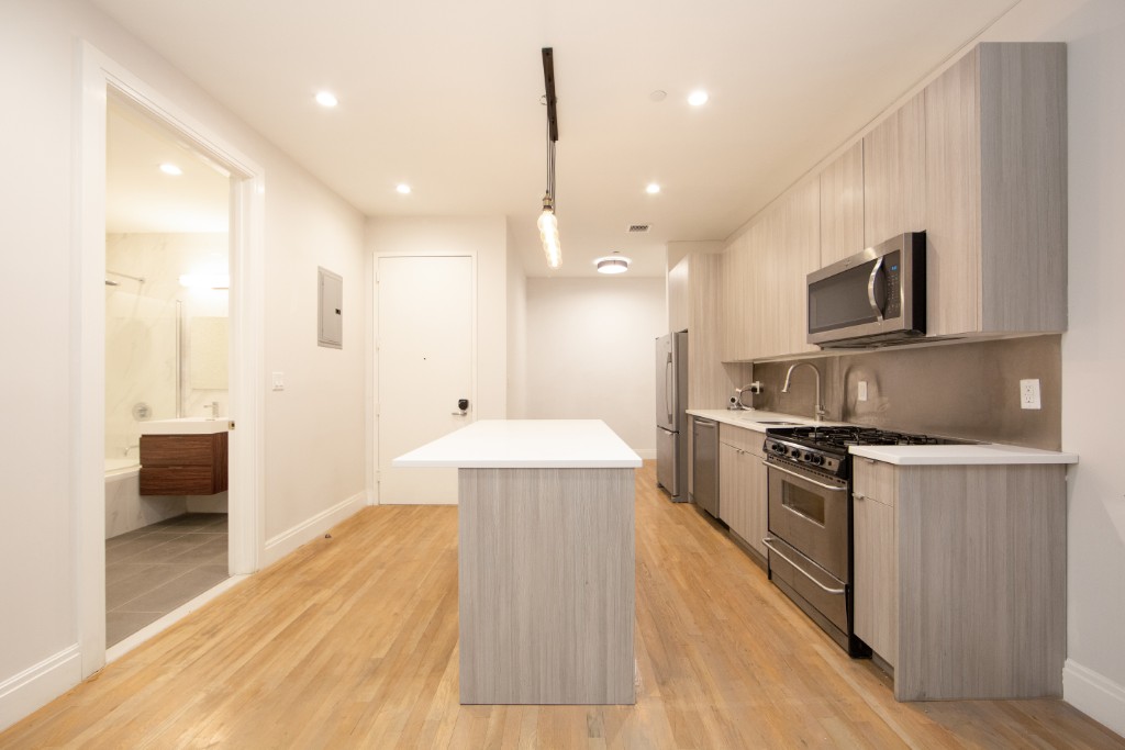 45 Beekman Street 2S