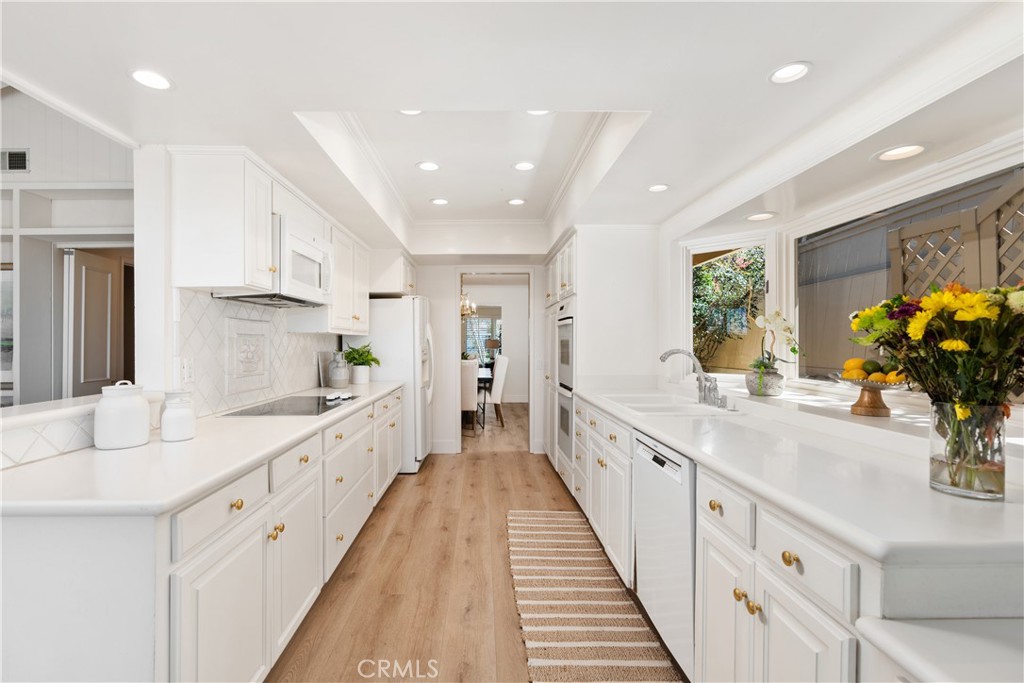 2609 Lighthouse Lane