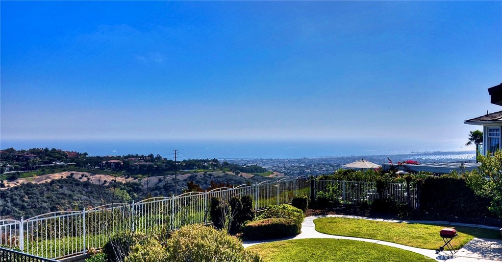 2 Drakes Bay Drive