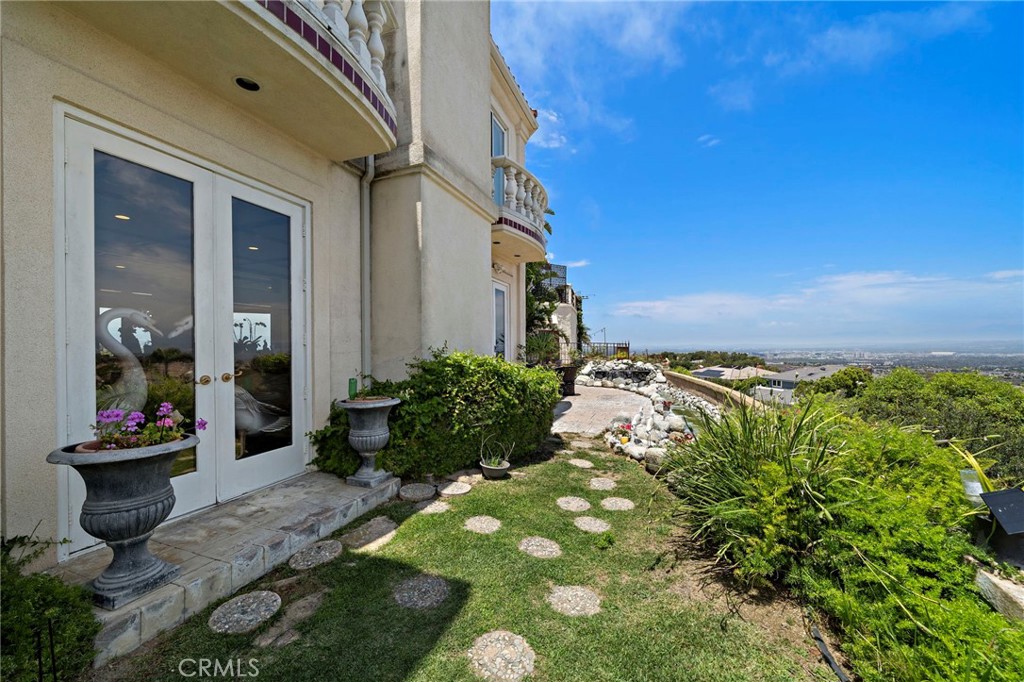 12 Rocky Point Road