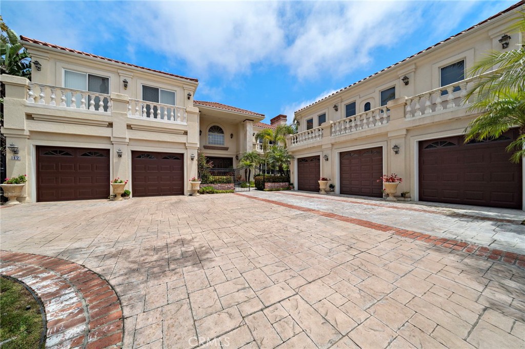 12 Rocky Point Road