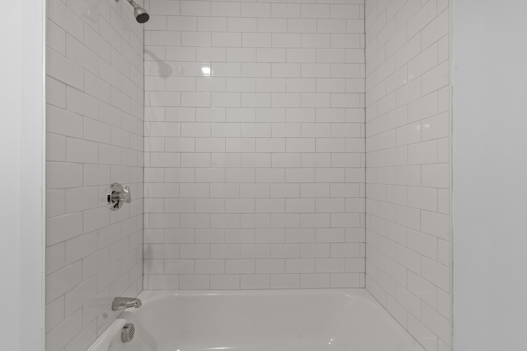 105 William St # 306