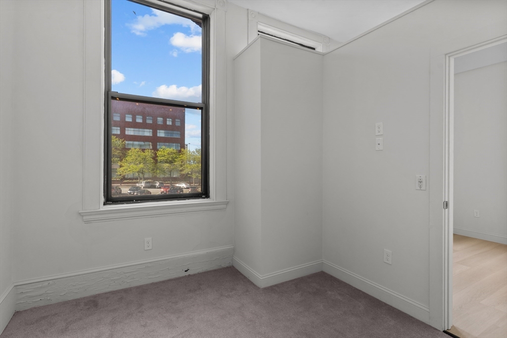 105 William St # 201