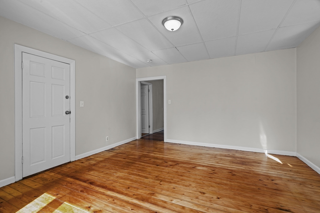 558 Third St