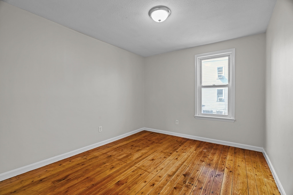 558 Third St