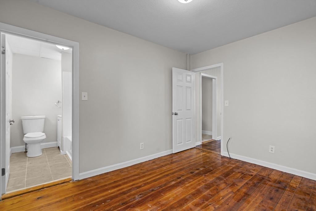 558 Third St