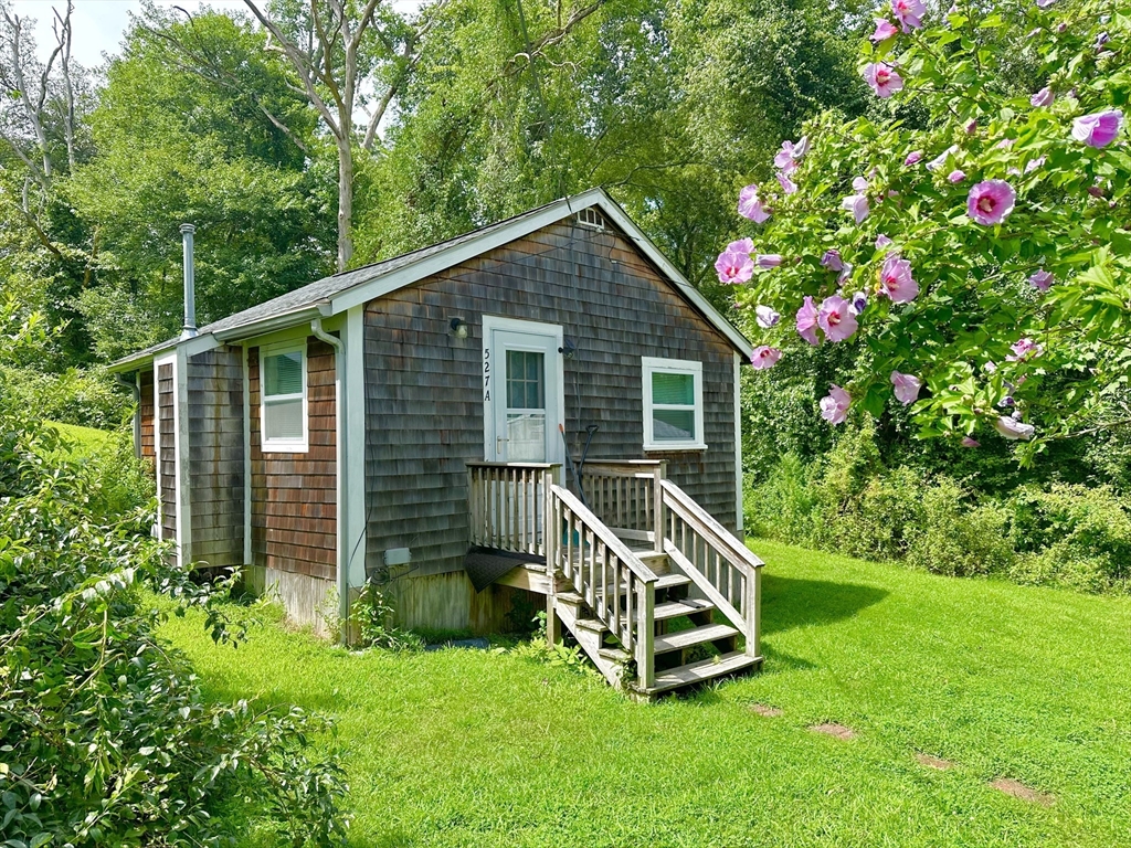 527-527A Main Rd