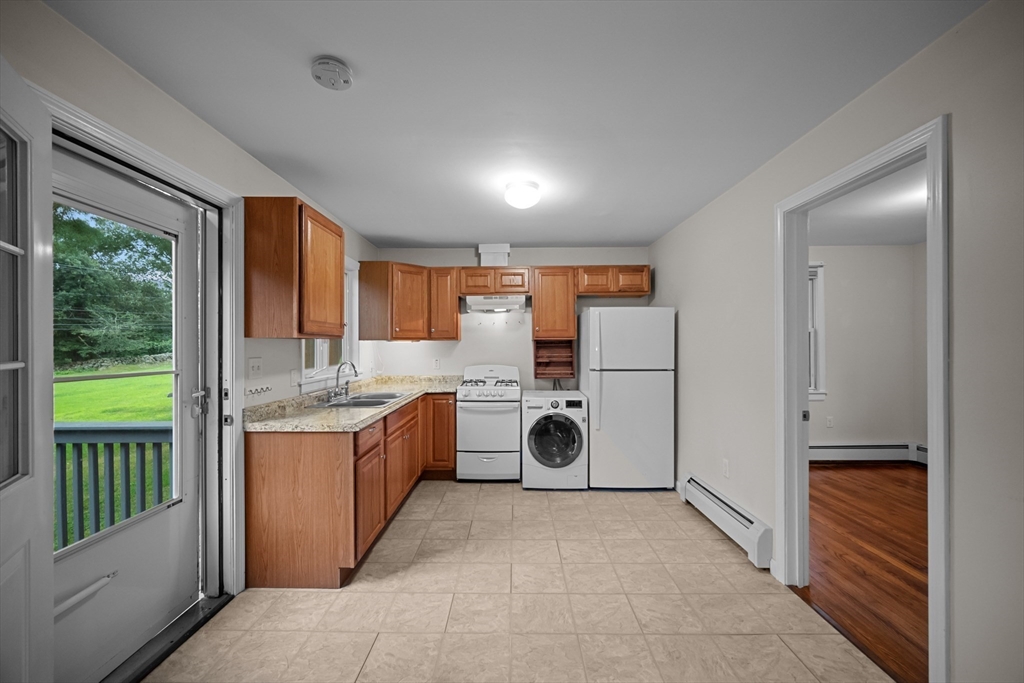 527-527A Main Rd